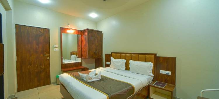 戈尔哈布沃林达文豪华酒店(Hotel Vrindavan Deluxe Kolhapur Near Central Bus Stand)图片
