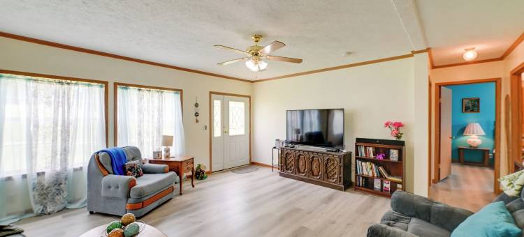 温馨和邀请家庭住宅 - 距离高尔夫球场2英里！(Warm and Inviting Family Home - 2 Mi to Golf Course!)图片