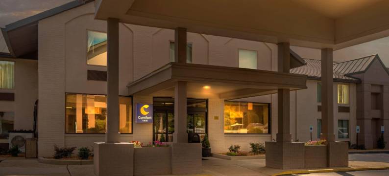 彼得斯堡舒适酒店，靠近李堡区域(Comfort Inn Petersburg Fort Lee Area)图片