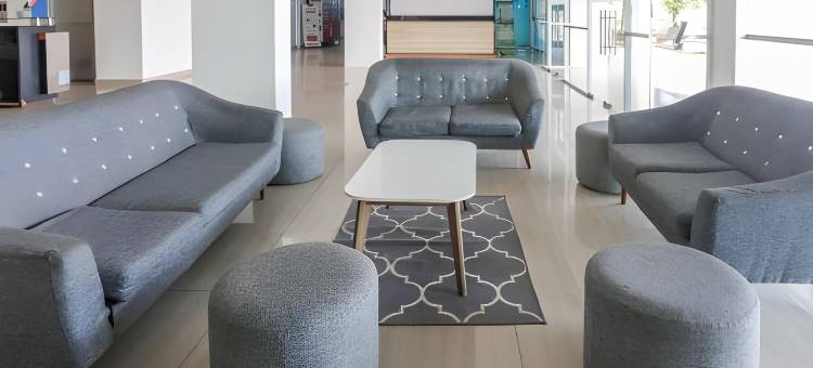 O酒店特加尔萨里-近敦璋广场(Hotel O Tegalsari Near Tunjungan Plaza)图片