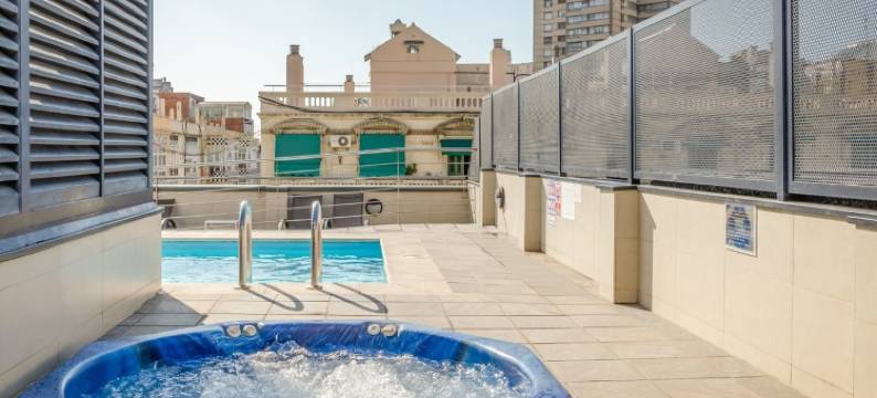 中央桑诺泰俱乐部酒店(Petit Palace Trencadis)图片