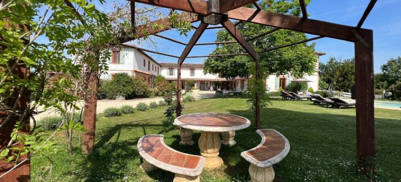 Apartment in Tarn with Pool and Bubble Bath图片