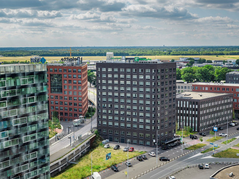 爱因霍温机场假日酒店