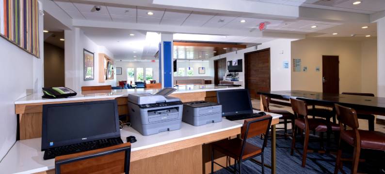 休伦港智选假日套房酒店(Holiday Inn Express & Suites PORT HURON by IHG)图片