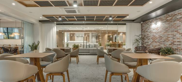 乔治堡雷迪森码头酒店(Radisson Fort George Hotel and Marina)图片