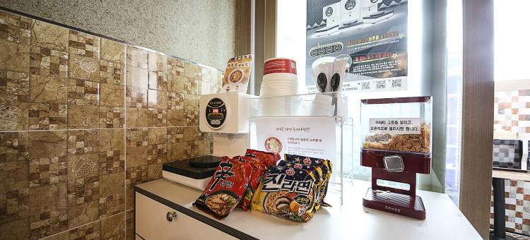 金海金根酒店(GoldenRoot Hotel in Gimhae)图片
