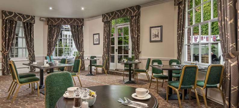 索尔兹伯里怀特哈特美居酒店公寓(Mercure Salisbury White Hart Hotel & Apartments)图片