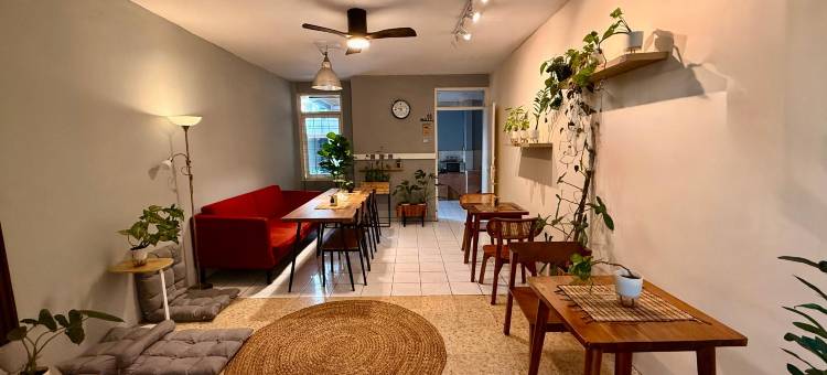 布顿背包客小屋(Buton Backpacker Lodge)图片