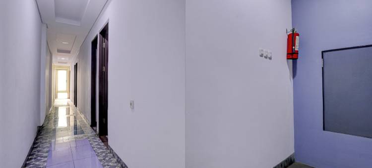 Capital O 94914 克马约兰旅馆(Capital O 94914 Kemayoran Guest House)图片