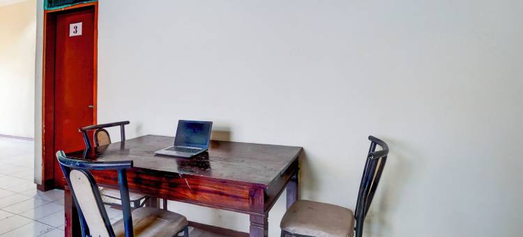 OYO 94818 萨比娜伊斯兰旅馆(OYO 94818 Sabina House Syariah)图片