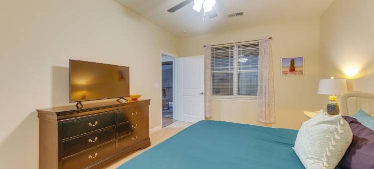 克罗河高尔夫俱乐部公寓，配备社区福利！(Crow Creek Golf Club Condo w/ Community Perks!)图片