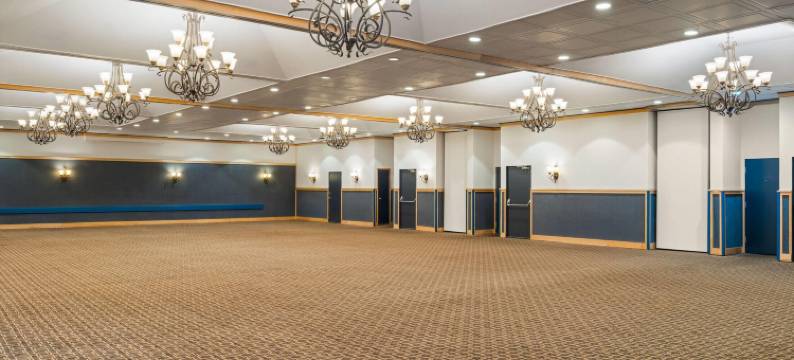 斯特恩惠勒, 璀蔓温德姆酒店及会议中心(Sternwheeler Hotel & Conference Centre, Trademark by Wyndham)图片