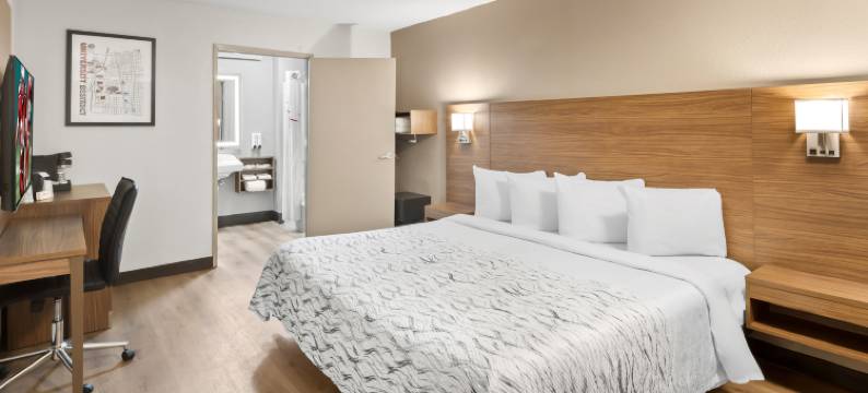 红顶PLUS+酒店-哥伦布俄亥俄州立大学(Red Roof PLUS+  Columbus - Ohio State University OSU)图片