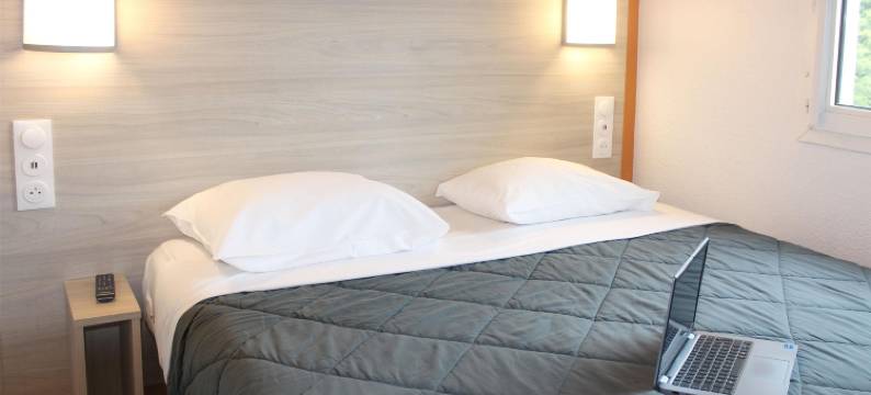 嘉廷内普莱喜Première Classe酒店(Premiere Classe Plaisir - Gatines)图片