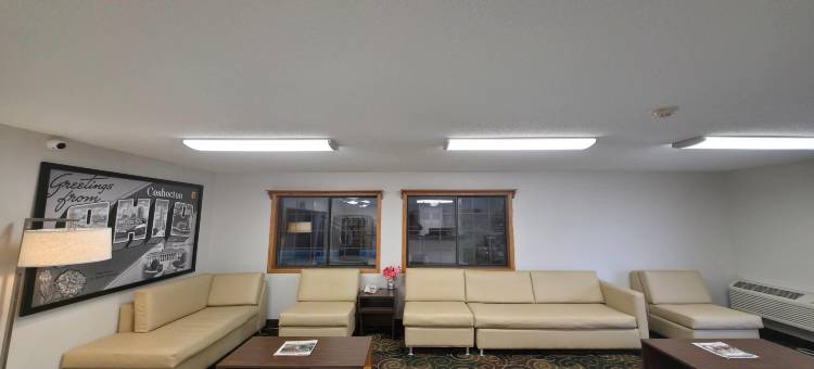 科肖克顿罗斯科村速8酒店(Super 8 by Wyndham Coshocton Roscoe Village)图片
