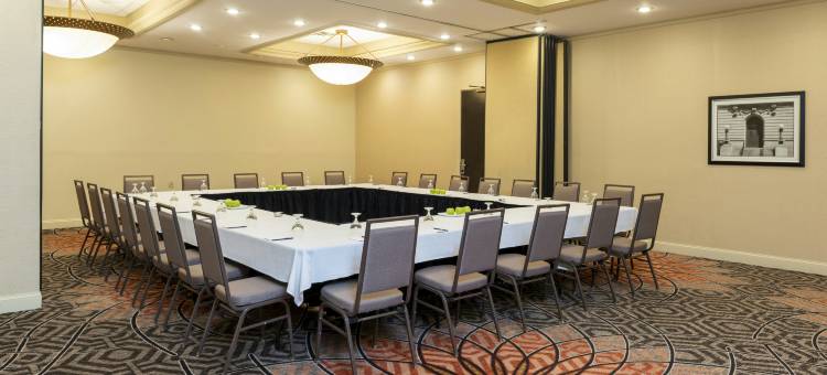 大急流城机场希尔顿逸林酒店(DoubleTree by Hilton Hotel Grand Rapids Airport)图片