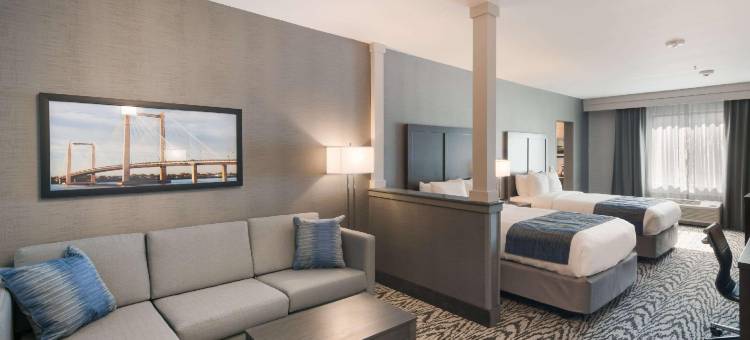 纳威克绍斯里奇舒适套房酒店(Comfort Suites Kennewick at Southridge)图片