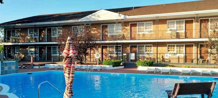 巴杰特霍斯特东端里弗黑德酒店(Budget Host East End Hotel in Riverhead)图片