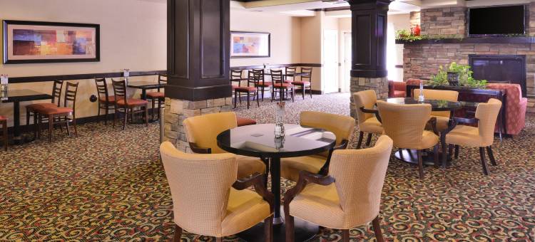 智选假日套房酒店林肯罗斯维尔地区(Holiday Inn Express & Suites Lincoln-Roseville Area)图片