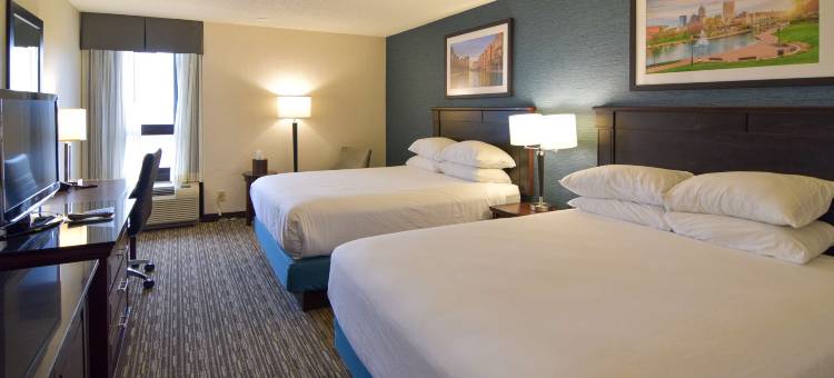 印第安纳波利斯北金字塔贝斯特韦斯特优质酒店(Best Western Plus Indianapolis North at Pyramids)图片