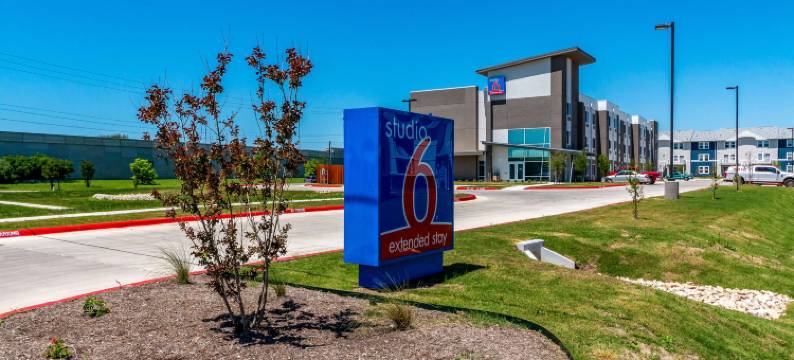 得克萨斯圣马科斯6 号开放式公寓酒店(Studio 6 San Marcos, TX)图片