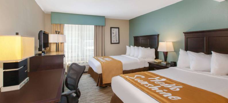 佩托斯基戴斯酒店(Days Inn by Wyndham Petoskey)图片