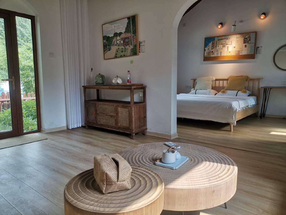 白浪洲艺术里创办人青年艺术家程公子特色民宿(和平南路分店)