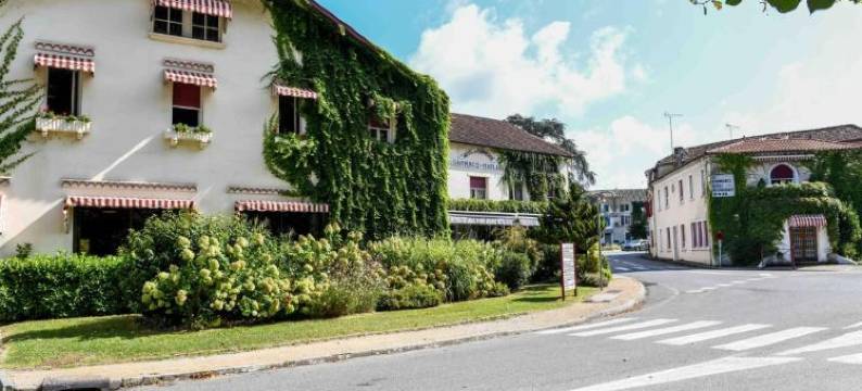 洛吉斯勒商业酒店 - 达拉克(Logis Hôtel le Commerce- Darracq)图片