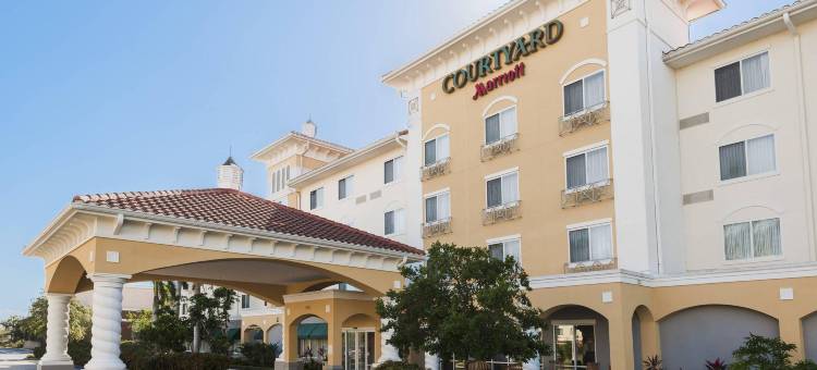 迈尔斯堡75号州际公路及湾岸中心万怡酒店(Courtyard Fort Myers at I-75 and Gulf Coast Town Center)图片