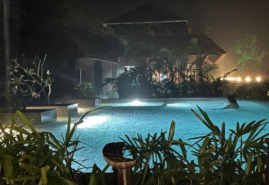 Oxy Valley Resort Hotel Overview