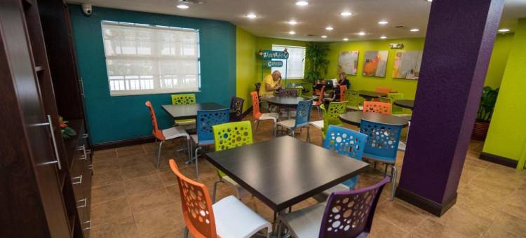 韦斯顿镇中心米兹纳广场，劳德代尔堡(Mizner Place at Weston Town Center, Fort Lauderdale)图片