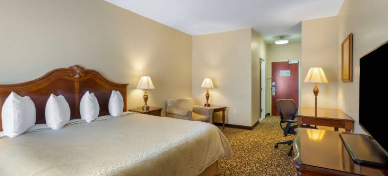 化石乡村套房贝斯特韦斯特优质酒店(Best Western Plus Fossil Country Inn  Suites)图片