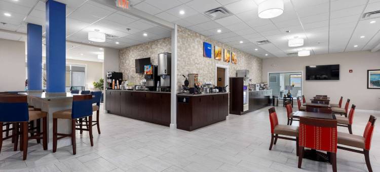圣路易斯 - 黑泽尔伍德舒适套房酒店(Comfort Inn & Suites St Louis-Hazelwood)图片