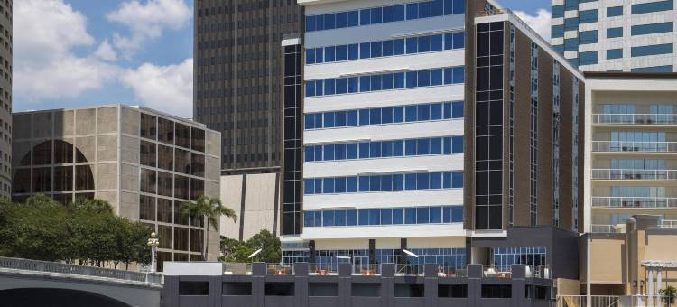 坦帕城中雅乐轩酒店(Aloft Tampa Downtown)图片
