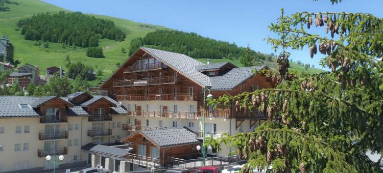 奥达利斯小木屋白色的住宅酒店(Odalys L'Ours Blanc Résidence)图片