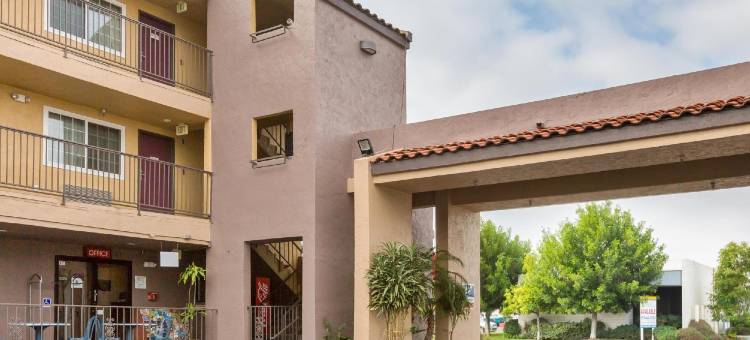 埃尔卡洪/圣迭戈温德姆速 8 酒店(Super 8 by Wyndham El Cajon/San Diego)图片