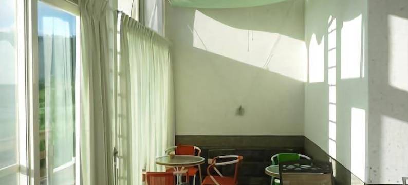 湖水映渡假民宿图片