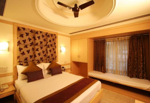 Southern RegencyHotel Overview