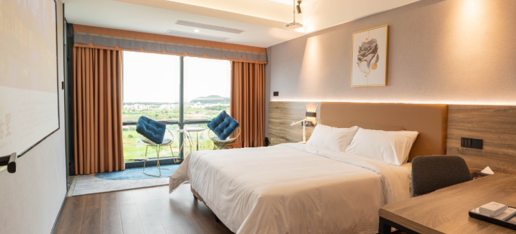 海云天海景公寓(东海岛店)图片