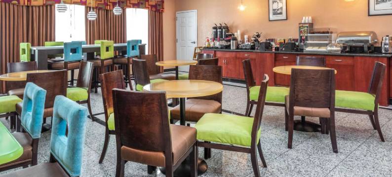 圣奥古斯丁拉昆塔温德姆套房酒店(La Quinta Inn & Suites by Wyndham St. Augustine)图片