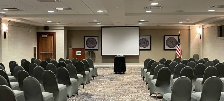 Holiday Inn Resort 乔治湖，草地(Holiday Inn Resort Lake George - Adirondack Area)图片