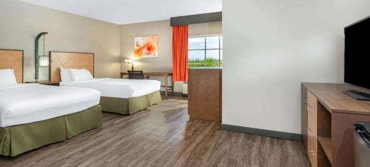 皮尔斯堡拉昆塔温德姆套房酒店(La Quinta Inn & Suites by Wyndham Ft. Pierce)图片