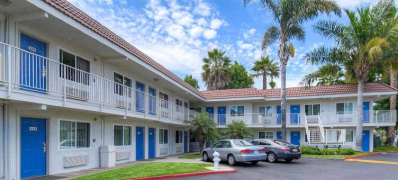 科斯塔梅萨6号汽车旅馆(Motel 6 Costa Mesa, CA)图片