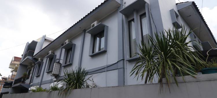 红多兹Plus酒店-近乌蒂普腾巴朗(RedDoorz Plus Near Undip Tembalang)图片