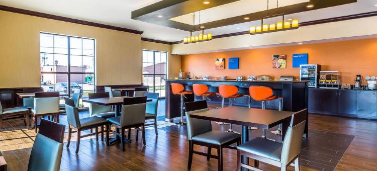 舒适套房酒店-穆尔俄克拉何马市(Comfort Inn & Suites Moore - Oklahoma City)图片