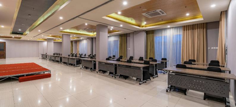 玛琅迈克斯万酒店(Ascent Hotel & Cafe Malang)图片