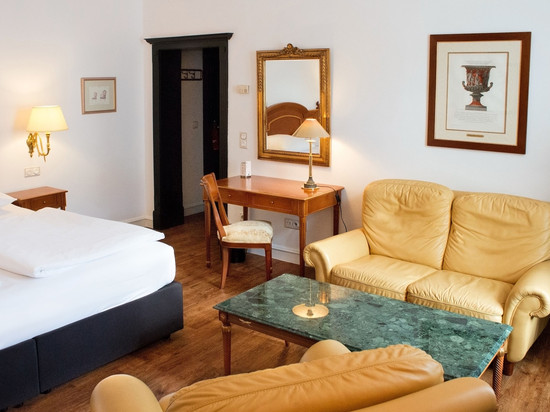 哈雷多梅洛酒店