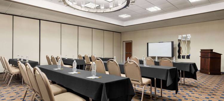 利哈伊谷/阿伦敦机场戴斯酒店(Days Hotel by Wyndham Allentown Airport / Lehigh Valley)图片