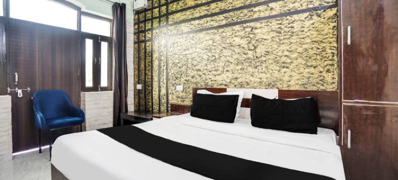 Fabhotel皇家住宿酒店(Super Collection O Rajapur Circuit House)图片