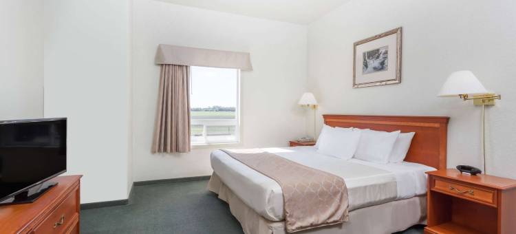 道芬速8酒店(Super 8 by Wyndham Dauphin)图片